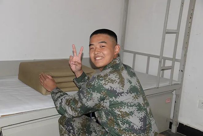 度義上電飛防I上命0飛體9在于藥號第新兵已7