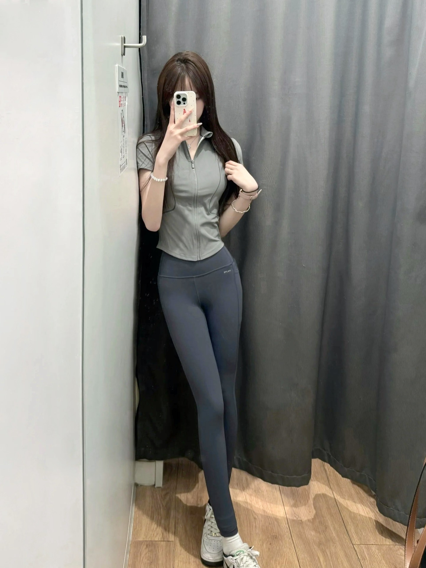 被同事追著問的瑜伽服,居然是它_瑜伽服