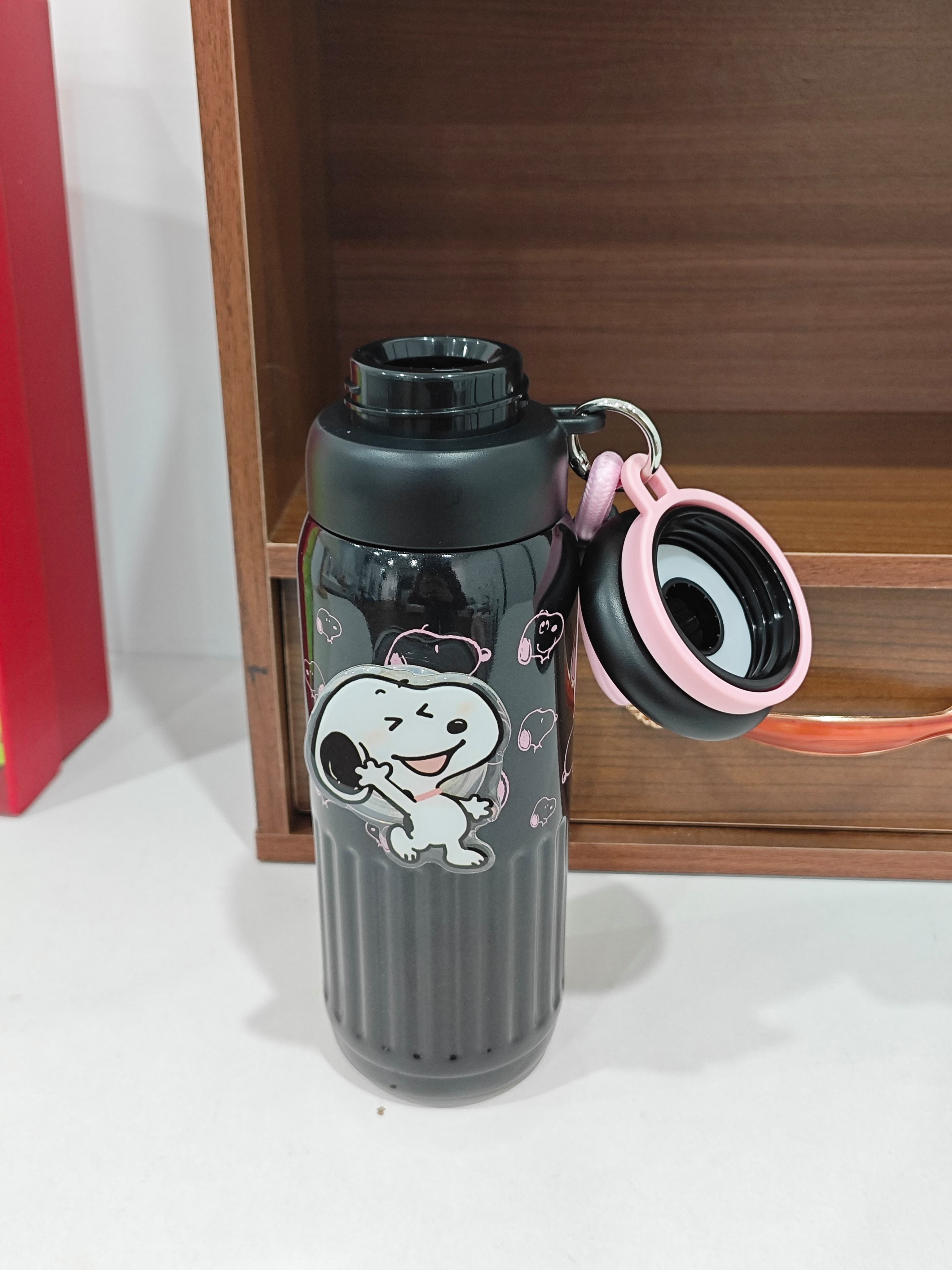 簡單對比市面上兩款暢銷的保溫杯_保溫杯