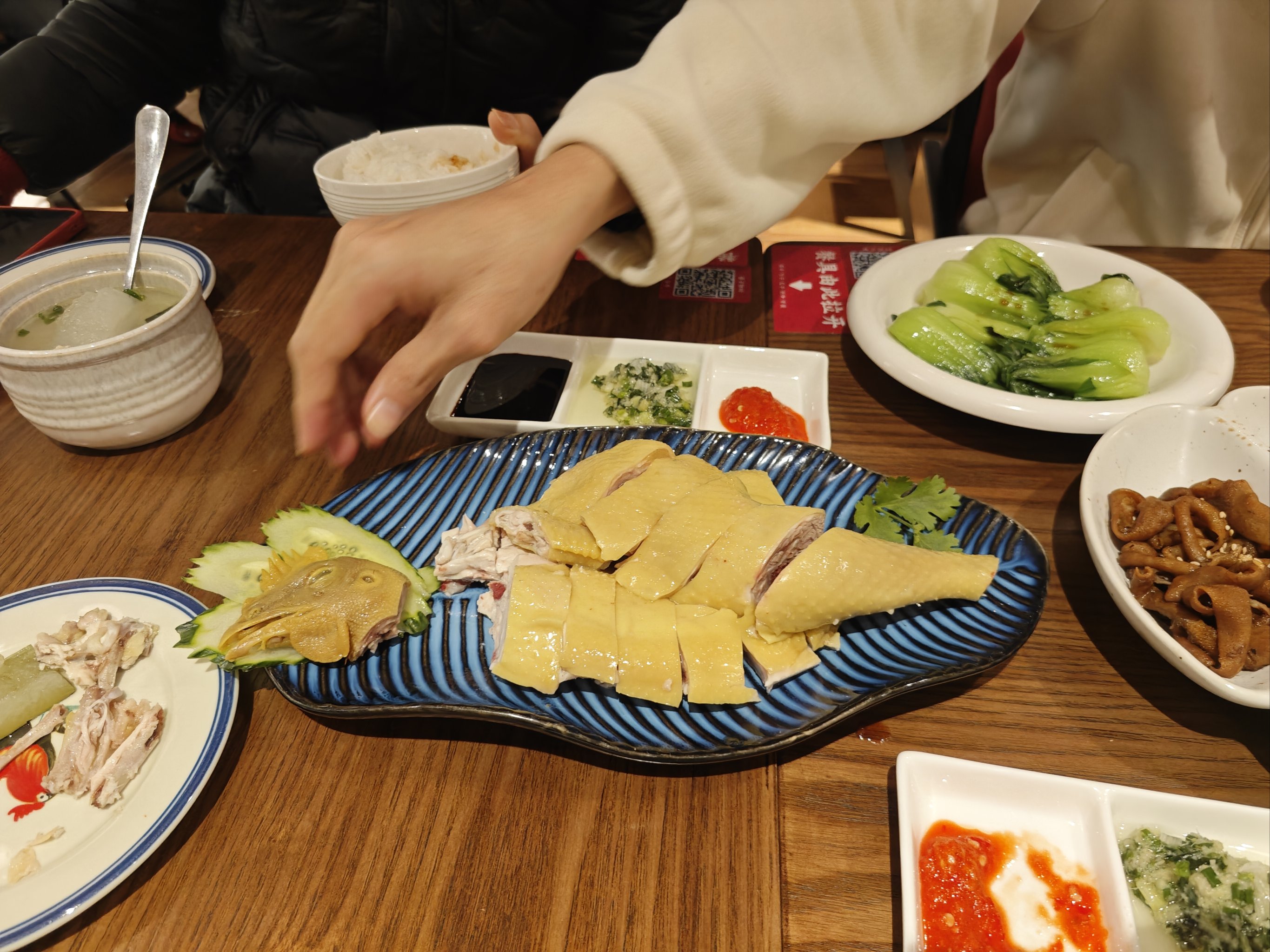 廣州酒家的海南雞飯可夠吃?_方便食品