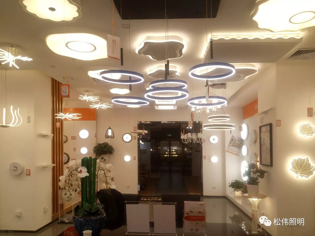 請(qǐng)問山東臨沂燈飾市場(chǎng)地址誰知道_燈具/照明
