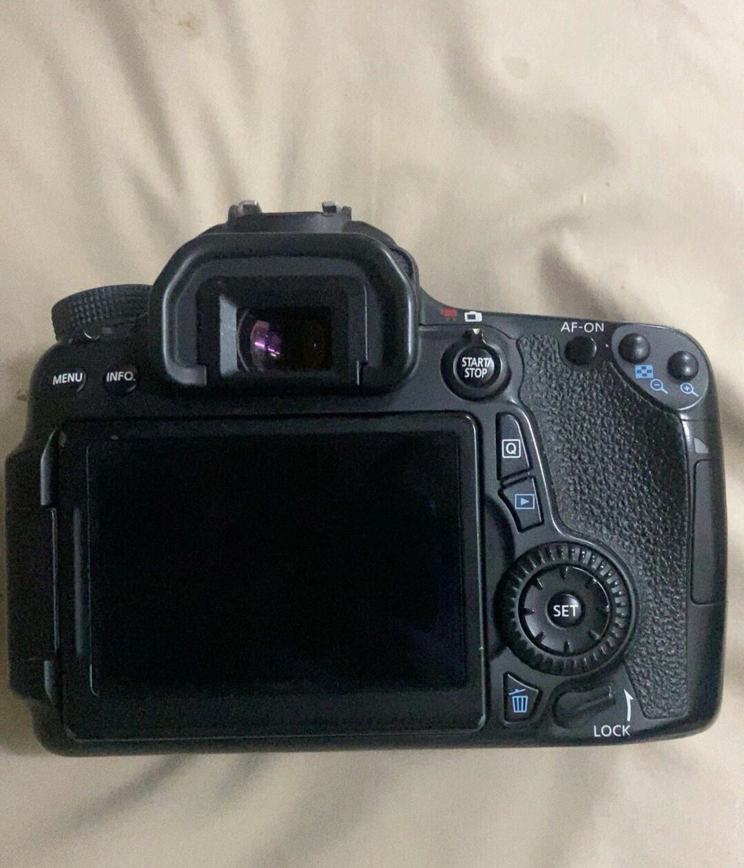 佳能(Canon)70D單機(jī)數(shù)碼相機(jī)外觀性能評(píng)測(cè)
