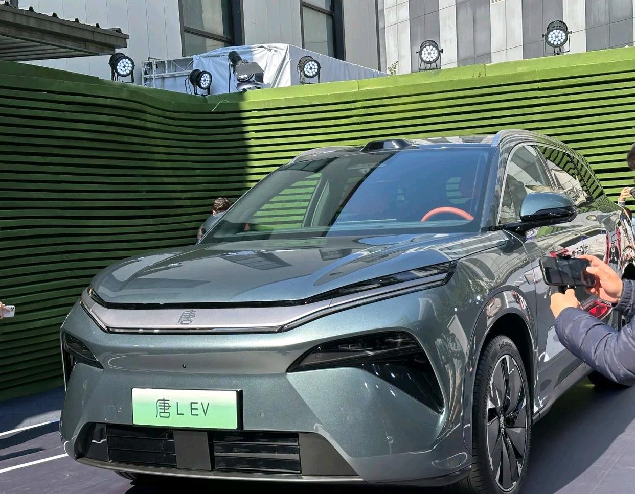 比亞迪全新唐L來襲!設(shè)計煥新、七座空間、多重動力可選