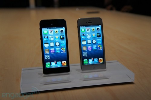 【蘋果iPhone5評測】黑白iPhone5拍照都偏黃