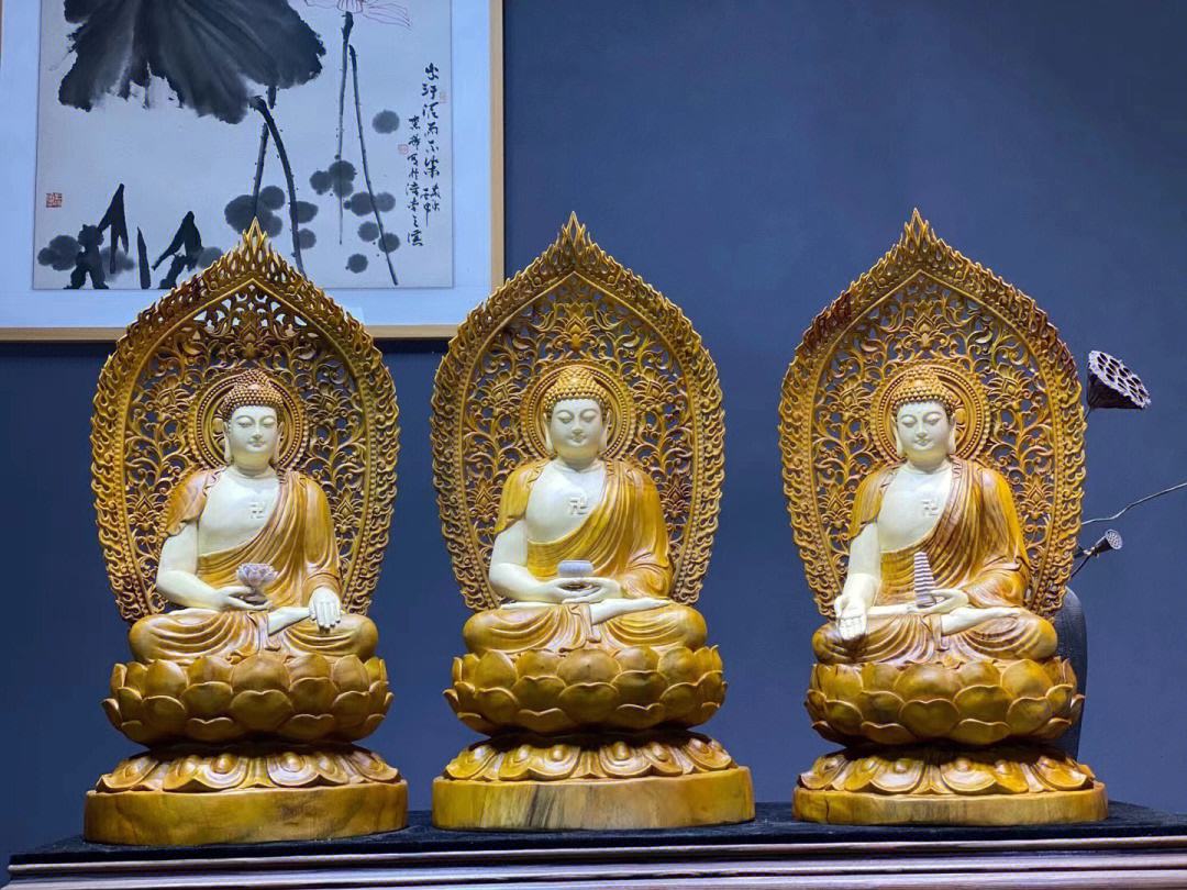 寺廟里擺放三寶佛都是哪三尊佛關(guān)于佛教佛像三寶佛的來源歷史