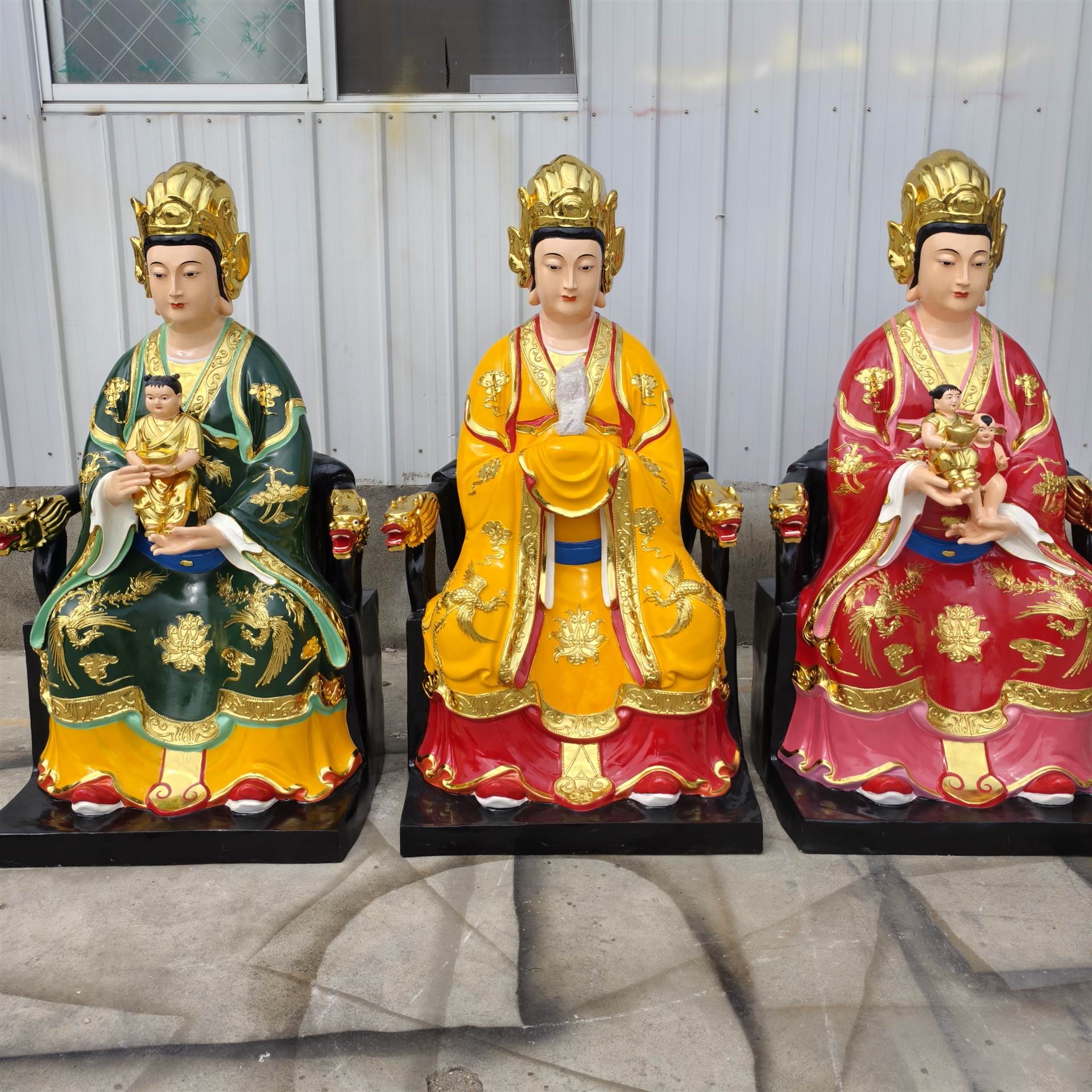 送子娘娘和送子觀音是不是一個(gè)人區(qū)別道教三位送子娘娘和佛教